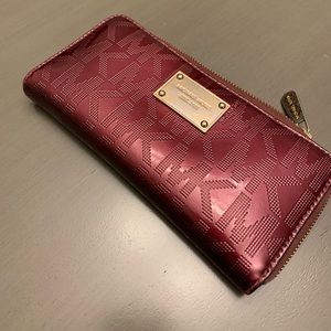 Michael Kors Logo Wallet